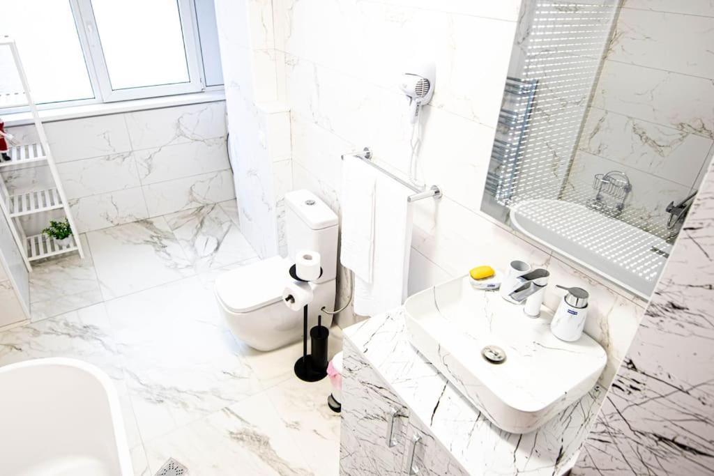 Ultra Central Luxury 3Br 2Bath Apt & Amazing Views Bucarest Exterior foto